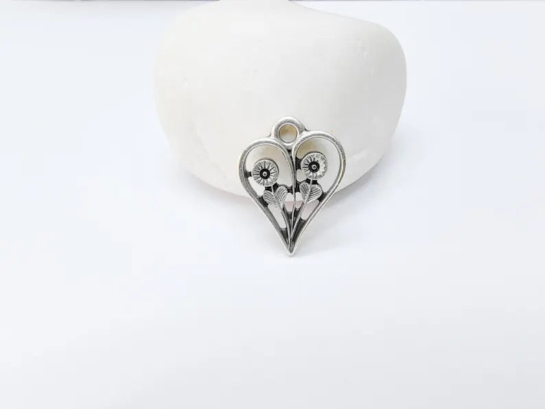 2 Floral Heart Pendant, Two Flower Charm, Romantic Nature Jewelry, Botanical Necklace, Earring Charm, Antique Silver Plated 22x17mm G37162