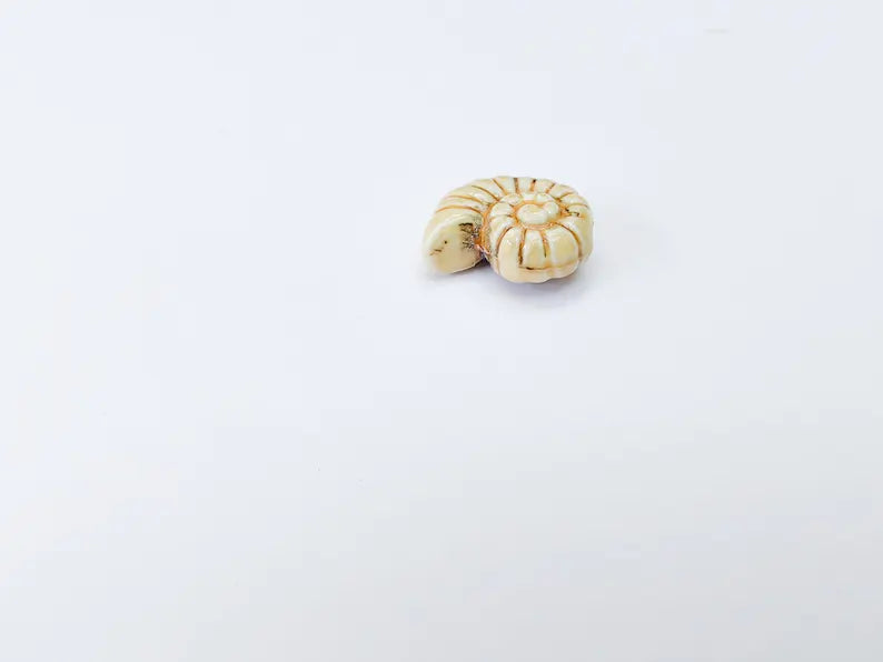 Beige Porcelain Nautilus Beads, Ceramic Shell Bead, Summer Sea Bead, Ocean Jewelry Supply, Beach Theme Beads, Ammonite Beads 20x16mm G37170