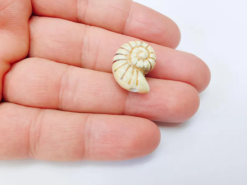 Beige Porcelain Nautilus Beads, Ceramic Shell Bead, Summer Sea Bead, Ocean Jewelry Supply, Beach Theme Beads, Ammonite Beads 20x16mm G37170