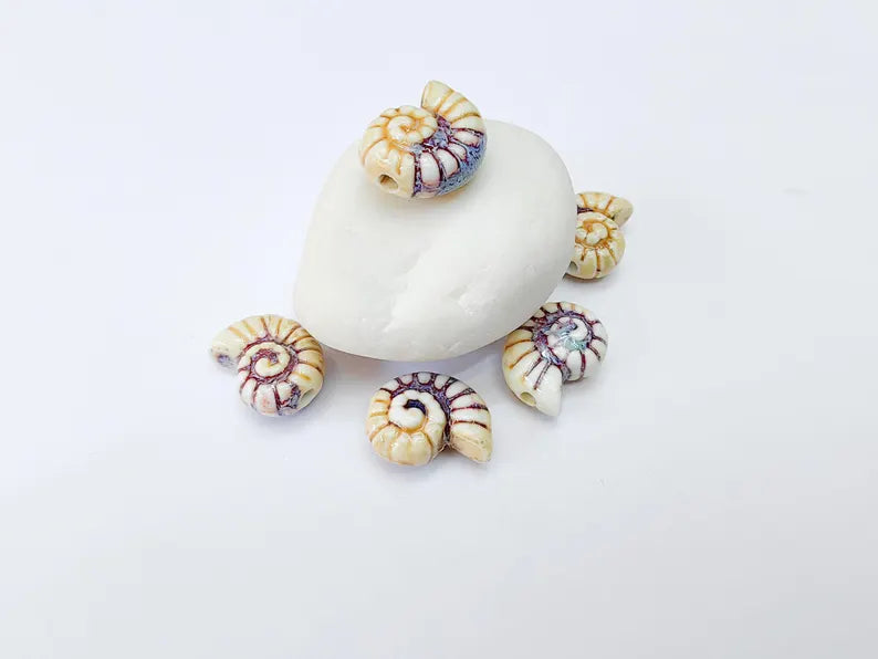 Beige Porcelain Nautilus Beads, Ceramic Shell Bead, Summer Sea Bead, Ocean Jewelry Supply, Beach Theme Beads, Ammonite Beads 20x16mm G37170