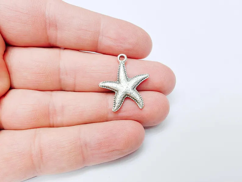 5 Starfish Charm, Silver Sea Star Pendant, Nautical Boho Beach Jewelry Supply, Ocean Theme Pendant, Antique Silver Plated 26x23mm G37183