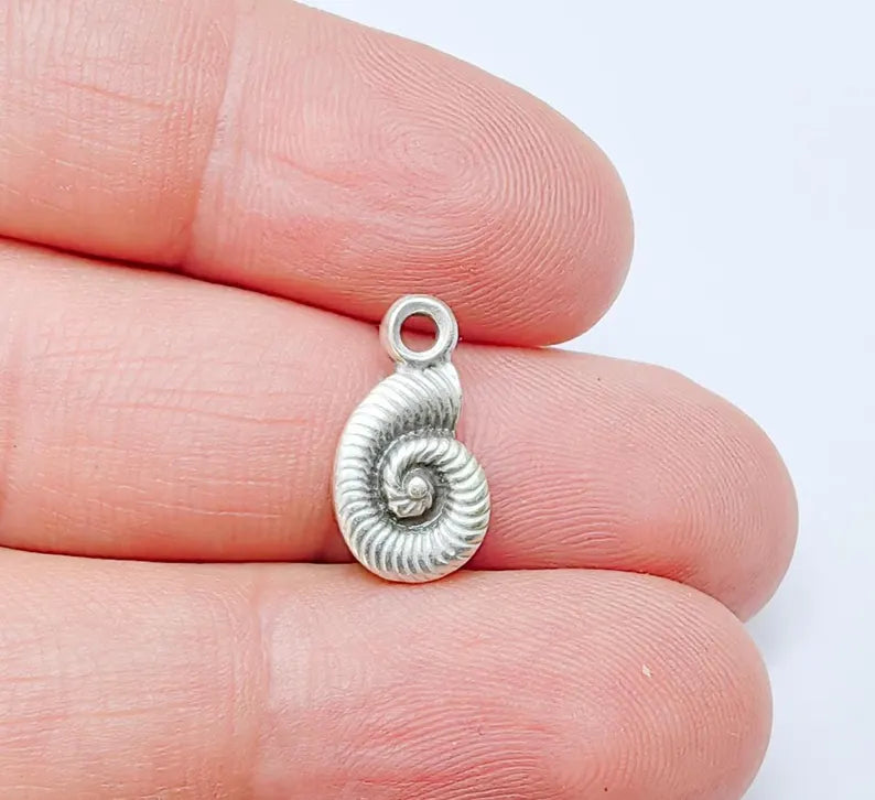 4 Nautilus Shell Charm, Sea Shell Summer Pendant, Ocean Jewelry, Tiny Beach Pendant, Boho Coastal Charm, Antique Silver Plated 16x9mm G37176