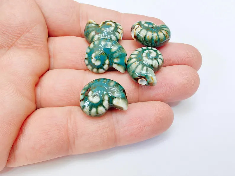 Green Porcelain Nautilus Beads, Ceramic Shell Bead, Summer Sea Bead, Ocean Jewelry Supply, Beach Theme Beads, Ammonite Beads 20x16mm G37173