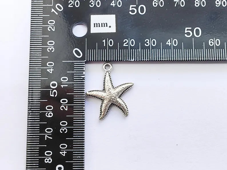 5 Starfish Charm, Silver Sea Star Pendant, Nautical Boho Beach Jewelry Supply, Ocean Theme Pendant, Antique Silver Plated 26x23mm G37183