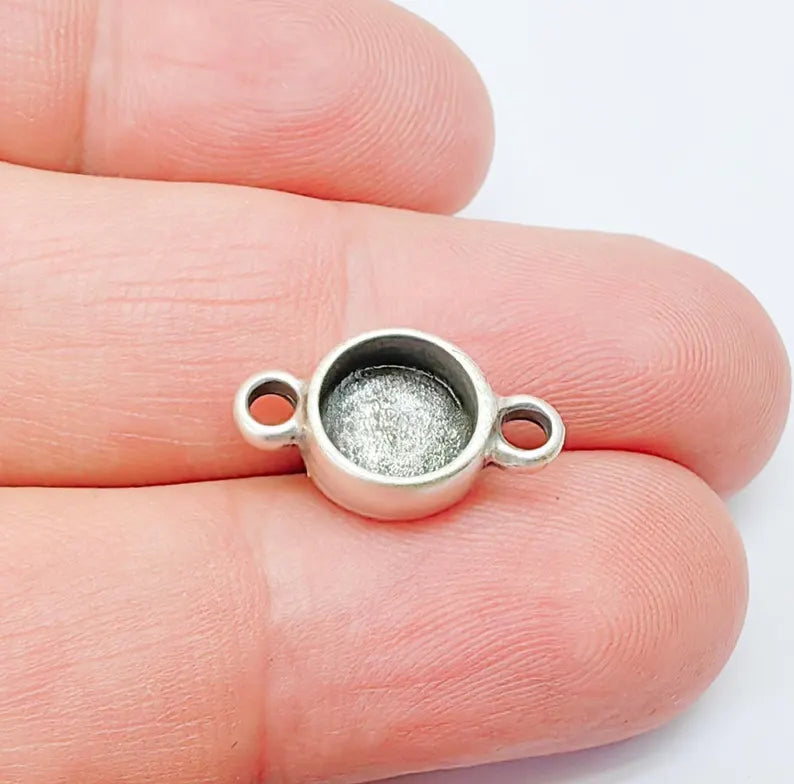 5 Round Bezel Connector, Double Loop Cabochon Blank, Resin Bases, Mosaic Mountings, Polymer Clay Setting, Antique Silver Plated (8mm) G37191