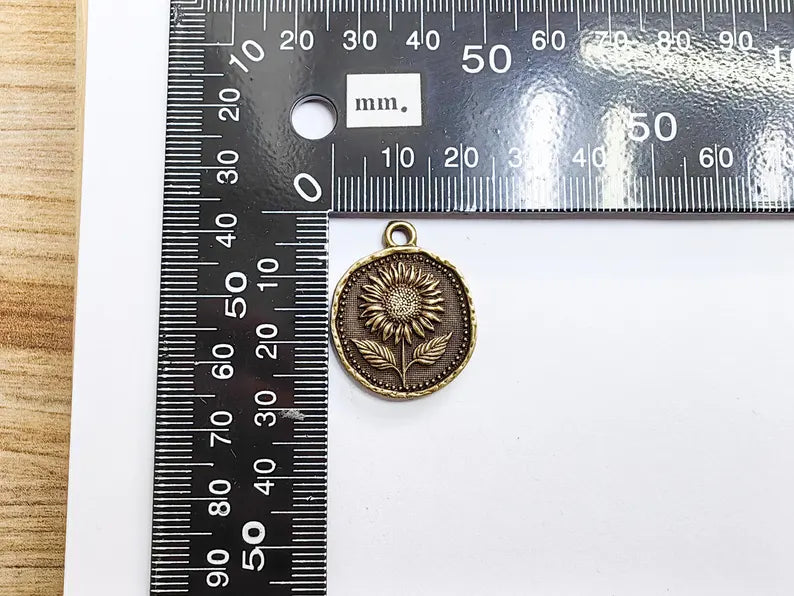 Sunflower Pendant Charm, Flower Earring, Floral Medallion, Botanical Jewelry Supply, Sunflower Necklace Antique Bronze Plated 27x22mm G37193