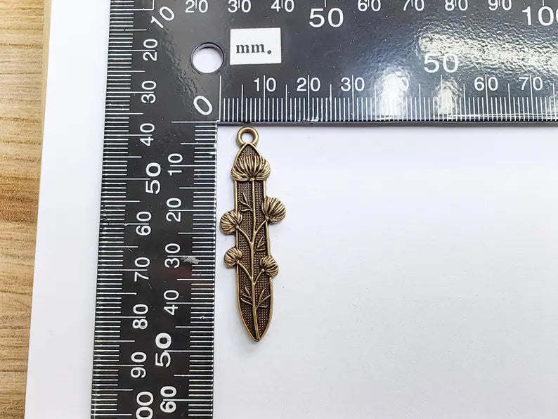 Thistle Pendant, Botanical Flower Charm for Necklace, Rustic Boho Jewelry Supply, Nature Jewelry Part, Antique Bronze Plated 42x15mm G37192 (Copy)