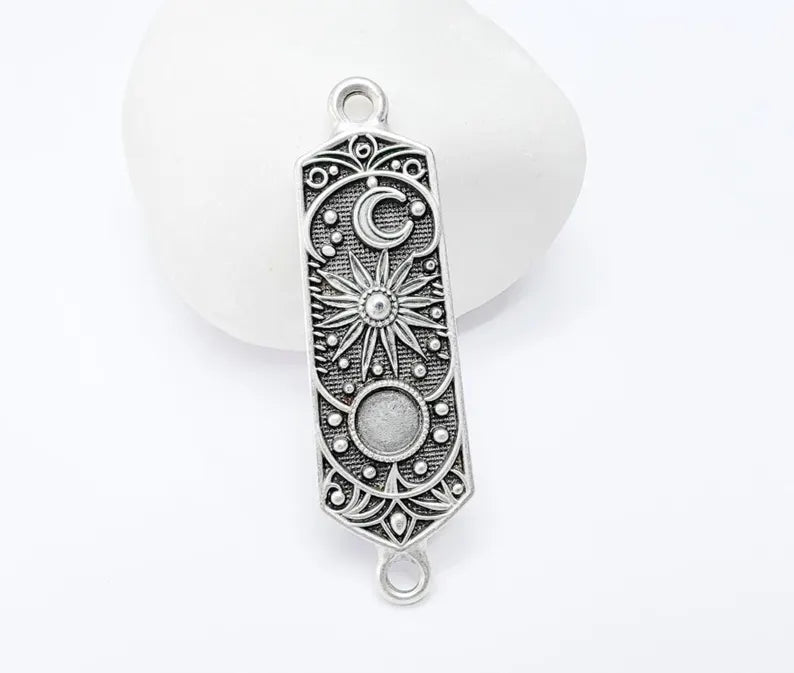 Celestial Star Connector, Moon and Sun, Cosmic Pendant, Earring Charms, Night Sky Boho Charms, Antique Silver Plated Zamac 49x14mm G37201