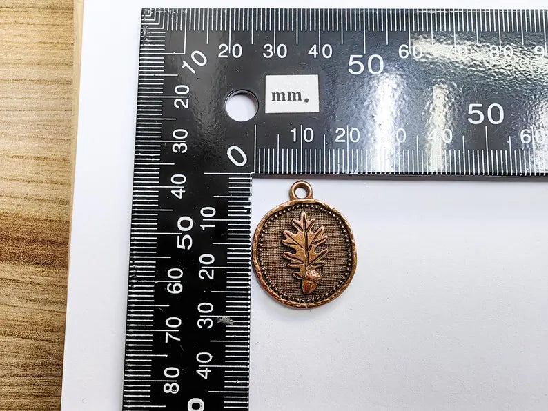 Oak Leaf and Acorn Charm Pendant, Forest Nature Charm, Botanical Jewelry Supply, Rustic Earring Charms, Antique Copper Plated 27x22mm G37204