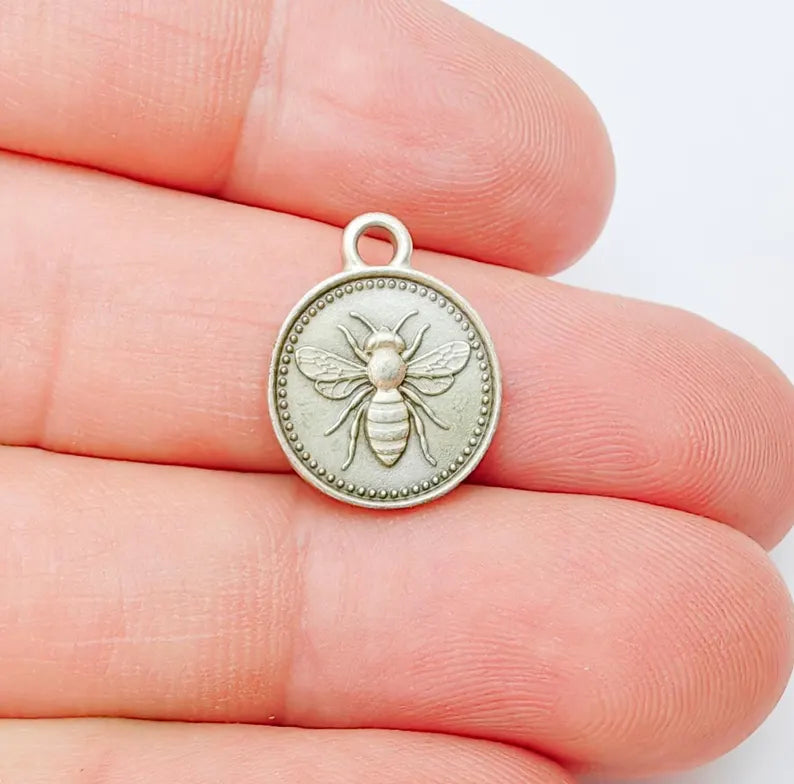 5 Bee Charms, Double Sided Pendant, Reversible Earring Charm, Boho Bracelet Charms, Nature Insect Charm, Antique Silver Plated 17x13mm G37207