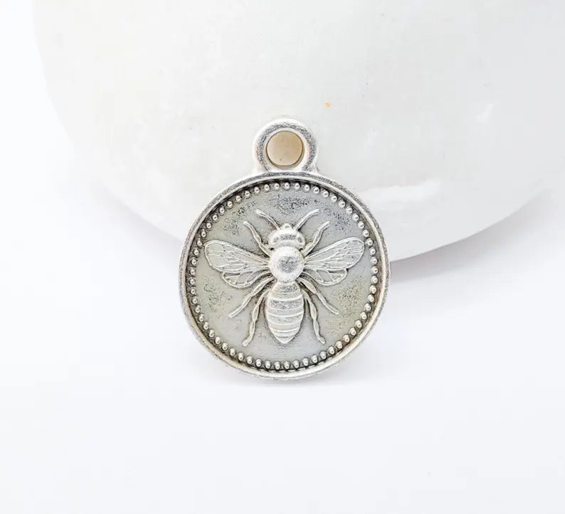 5 Bee Charms, Double Sided Pendant, Reversible Earring Charm, Boho Bracelet Charms, Nature Insect Charm, Antique Silver Plated 17x13mm G37207