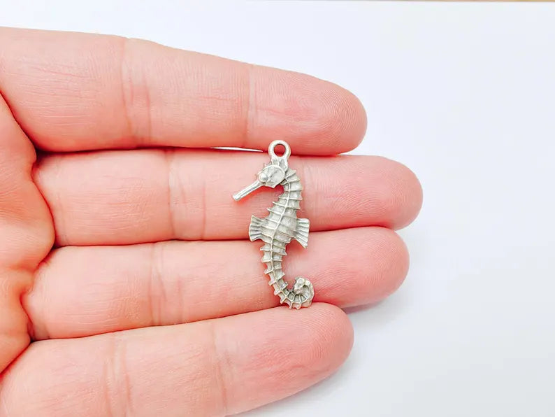 Seahorse Charm, Silver Ocean Pendant, Beach Jewelry Supply, Nautical Boho Charm, Sea Life Pendant, Antique Silver Plated 34x14mm G37225