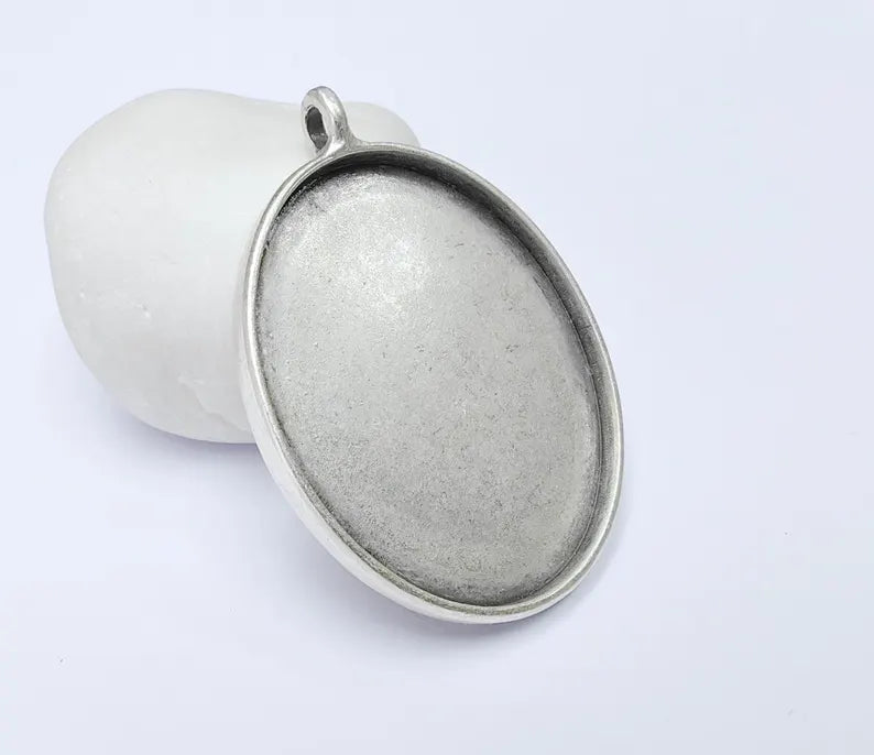 Large Oval Pendant Blanks, Resin Bezel Bases, Mosaic Mountings, Dry flower Frame, Polymer Clay base, Antique Silver Plated( 50x40 mm) G37239