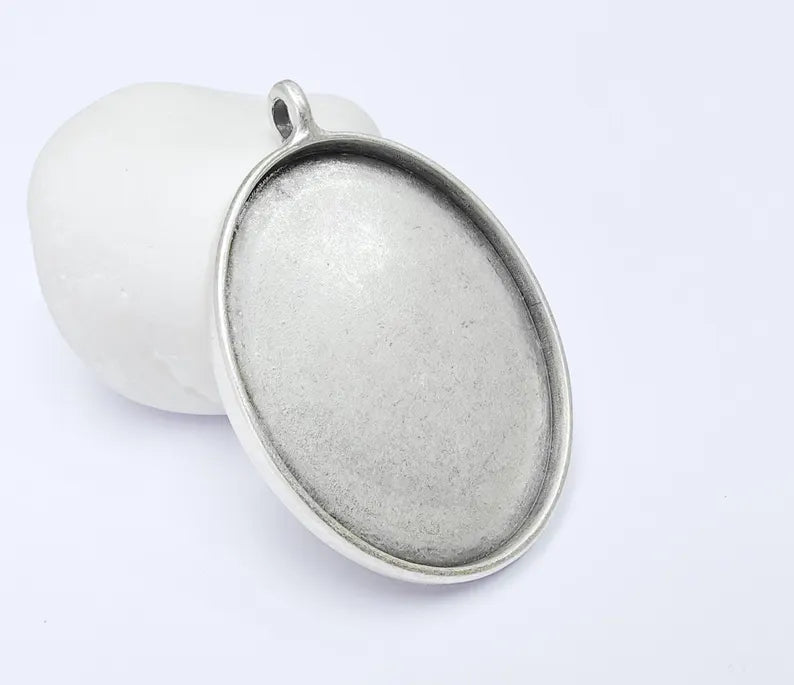 Large Oval Pendant Blanks, Resin Bezel Bases, Mosaic Mountings, Dry flower Frame, Polymer Clay base, Antique Silver Plated( 50x40 mm) G37239