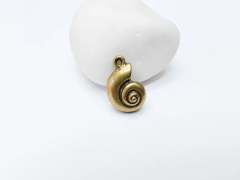 2 Nautilus Shell Charm, Summer Charms, Sea Shell, Beach Pendant, Bronze Snail Charm, Ocean Jewelry, Antique Bronze Plated 22x14mm G37255