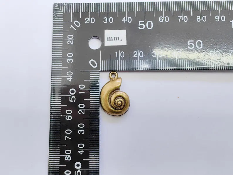 2 Nautilus Shell Charm, Summer Charms, Sea Shell, Beach Pendant, Bronze Snail Charm, Ocean Jewelry, Antique Bronze Plated 22x14mm G37255