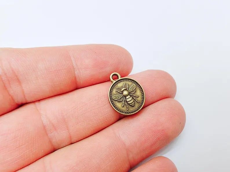 5 Bee Charms, Double Sided Pendant, Reversible Earring Charm, Boho Bracelet Charms, Nature Insect Charm, Antique Bronze Plated 17x13mm G37267