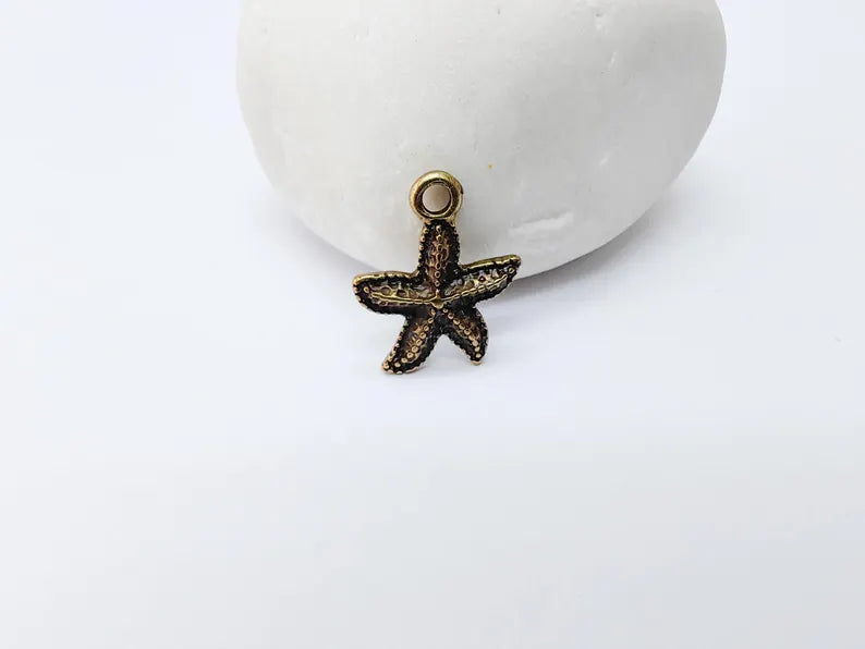 5 Starfish Charm, Bronze Sea Star Pendant, Nautical Boho Beach Jewelry Supply, Ocean Theme Pendant, Antique Bronze Plated 18x14mm G37295