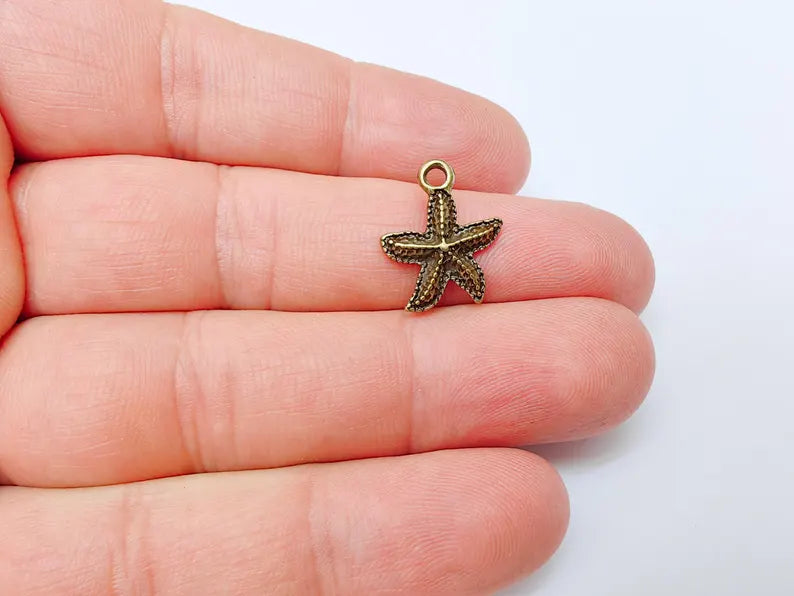 5 Starfish Charm, Bronze Sea Star Pendant, Nautical Boho Beach Jewelry Supply, Ocean Theme Pendant, Antique Bronze Plated 18x14mm G37295