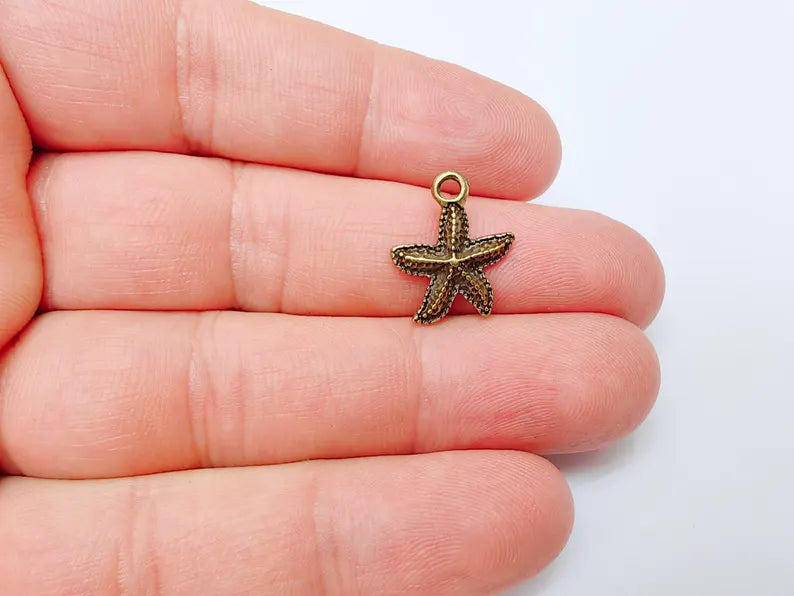 5 Starfish Charm, Bronze Sea Star Pendant, Nautical Boho Beach Jewelry Supply, Ocean Theme Pendant, Antique Bronze Plated 18x14mm G37295
