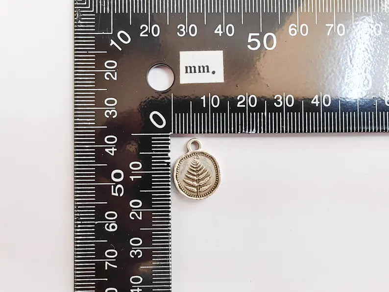 4 Fern Flower Charm, Double Sided Botanical, Organic Shape Plant Charm, Nature Earring, Floral Tag, Antique Silver Plated 16x12mm G37312