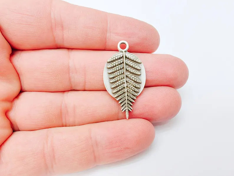 Fern Leaf Charm Pendant, Nature Charm, Botanical Jewelry Supplies, Forest Leaf Necklace, Fern Earring, Antique Silver Plated 34x18mm G37320
