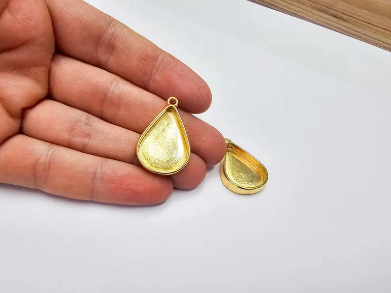 Gold Teardrop Bezel Pendant, 24K Shiny Gold Charm, Nickel Free, Lead Free, Jewelry Making Blank Setting (25x18mm) G37329