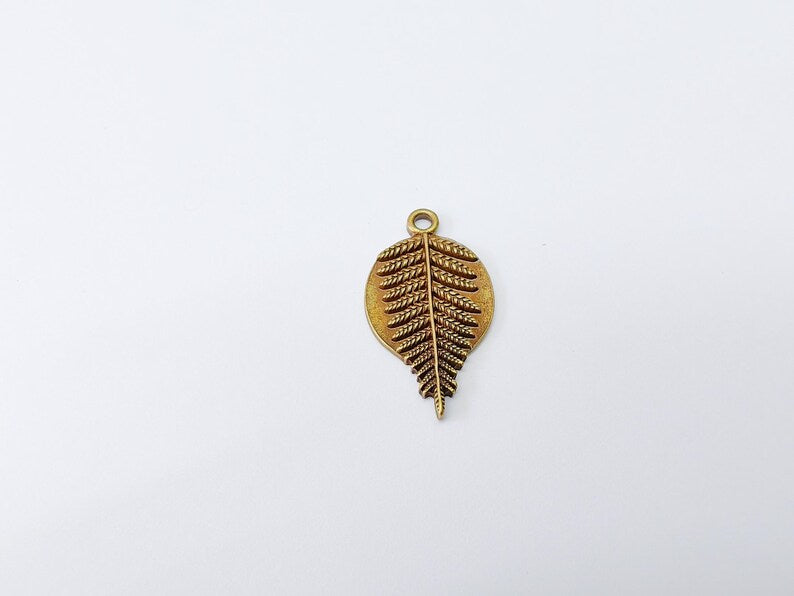 Fern Leaf Charm Pendant, Nature Charm, Botanical Jewelry Supplies, Forest Leaf Necklace, Fern Earring, Antique Bronze Plated 34x18mm G37323