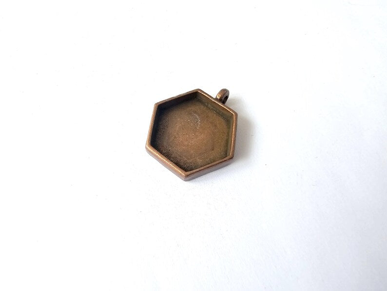 Hexagonal Pendant Blanks, Resin Bezel Bases, Mosaic Mountings, Dry flower Frame, Polymer Clay base, Antique Copper Plated (20mm) G37318