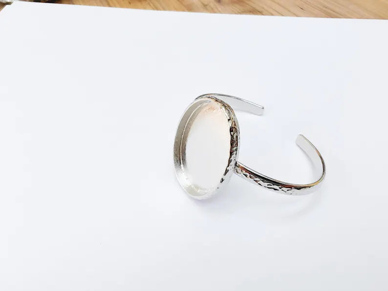 Hammered Bracelet Bezel, Adjustable Cuff Blank, Shiny Silver Plated Jewelry Supplies, 40x30mm G37339