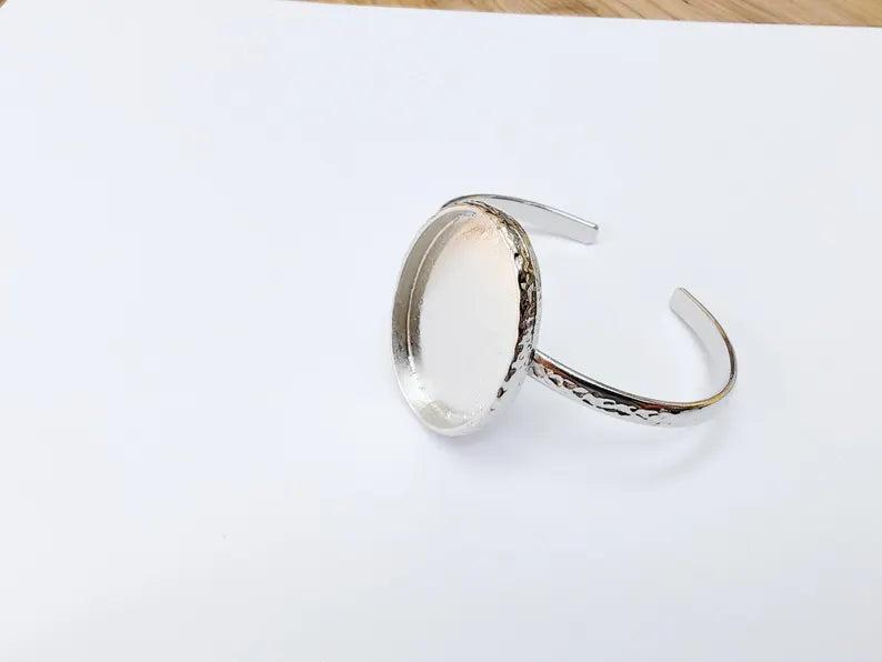 Hammered Bracelet Bezel, Adjustable Cuff Blank, Shiny Silver Plated Jewelry Supplies, 40x30mm G37339