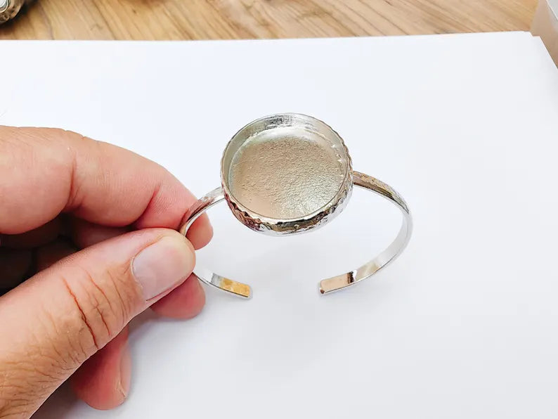 Hammered Bracelet Bezel, Adjustable Cuff Blank, Shiny Silver Plated Jewelry Supplies, 40x30mm G37339
