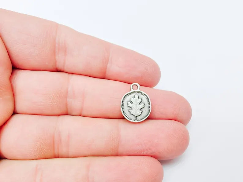 4 Oak Leaf Charm, Double Sided Pendant, Nature Jewelry Making Supplies, Antique Silver Plated, 16x12mm G37346