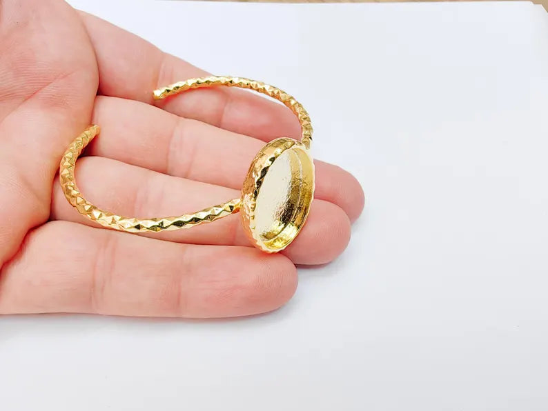 Hammered Bracelet Bezel, Adjustable Cuff Blank, 24k Shiny Gold Jewelry Supplies, 25x18mm G37337