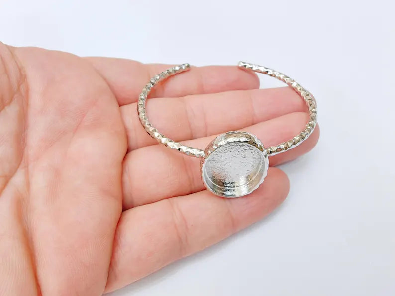 Hammered Bracelet Bezel, Adjustable Cuff Blank, Shiny Silver Plated Jewelry Supplies, 25x18mm G37347