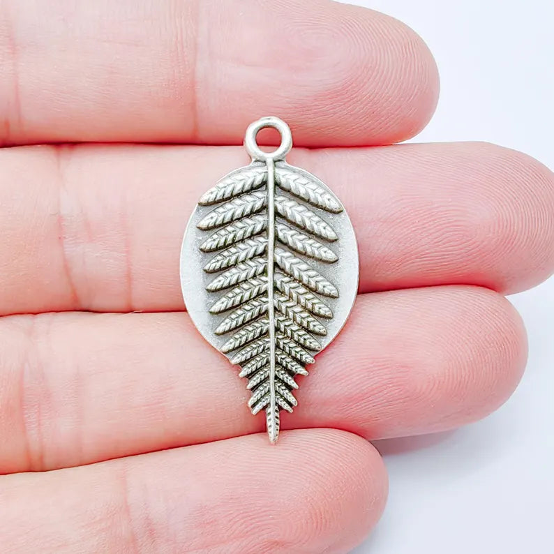 Fern Leaf Charm Pendant, Nature Charm, Botanical Jewelry Supplies, Forest Leaf Necklace, Fern Earring, Antique Silver Plated 34x18mm G37320