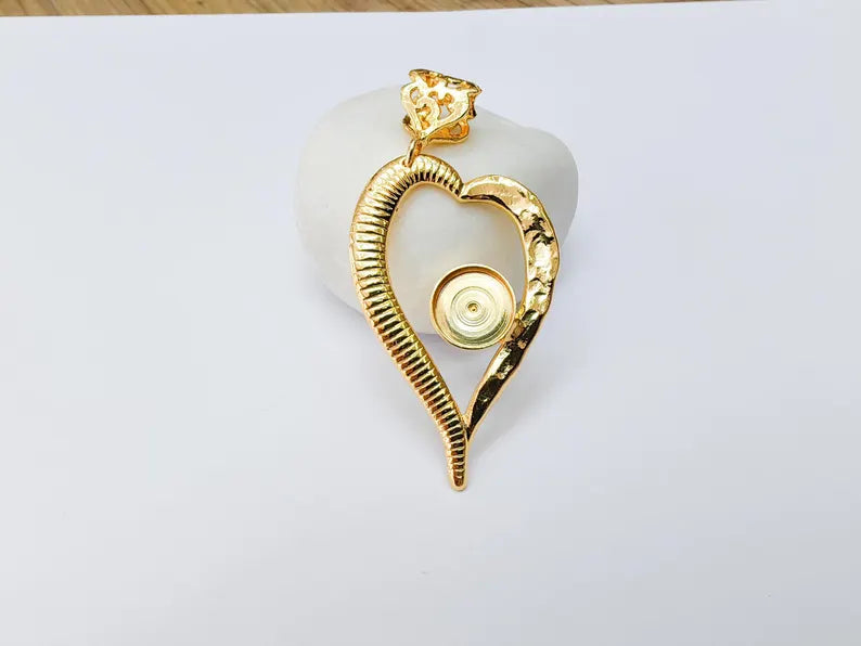 Heart Pendant Bezel, 12mm Round Setting, 24k Shiny Gold Brass, Large Statement Jewelry Making, 67x32mm G37370