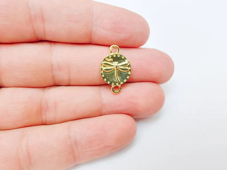 2 Dragonfly Charm Pendant, Round Connector Link, 24k Shiny Gold Jewelry Making, 21x13mm, G37377