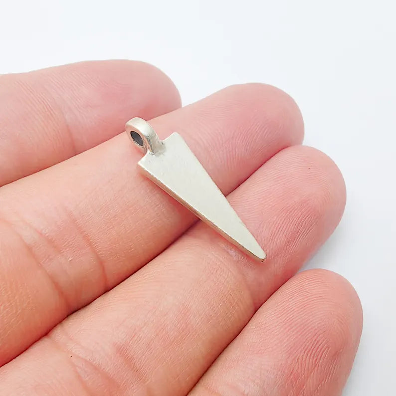 4 Geometric Spike Charm, Arrowhead Pendant, Antique Silver Plated Jewelry Making, 27x8mm, G37378