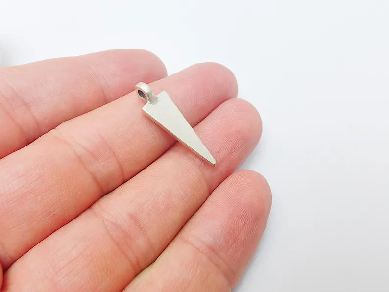 4 Geometric Spike Charm, Arrowhead Pendant, Antique Silver Plated Jewelry Making, 27x8mm, G37378
