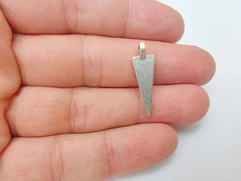 4 Geometric Spike Charm, Arrowhead Pendant, Antique Silver Plated Jewelry Making, 27x8mm, G37378