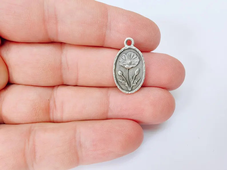 2 Poppy Flower Charm, Oval Pendant, Antique Silver Plated, 23x13mm, Double Sided Jewelry Making Supplies, Zamac G37397