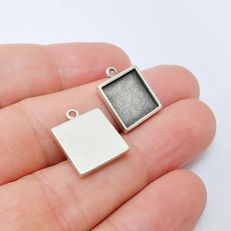 4 Square Bezel Pendant Charm, 12mm Setting Tray, Antique Silver Plated, Zamac, Nickel Free Lead Free, G37404
