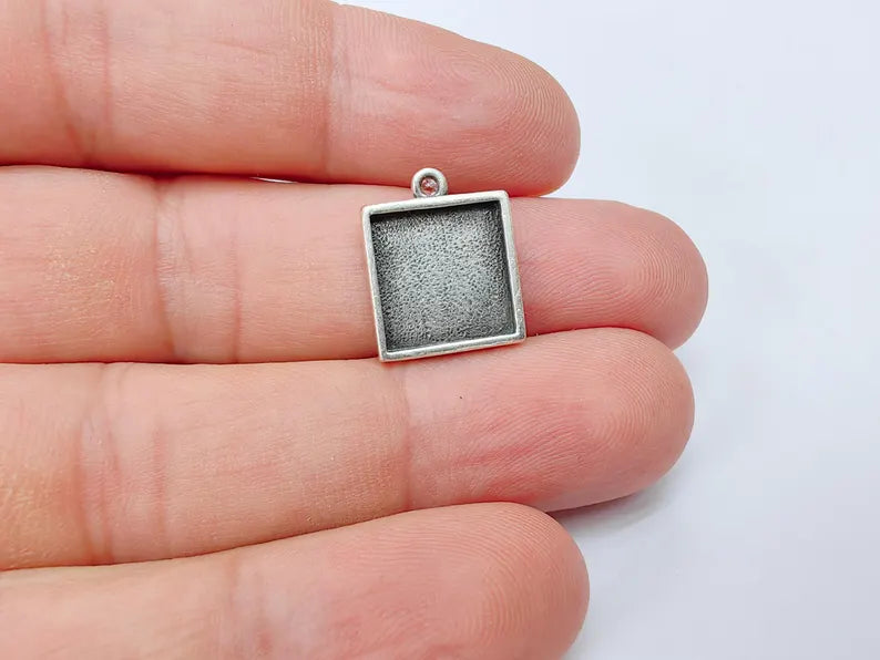 4 Square Bezel Pendant Charm, 12mm Setting Tray, Antique Silver Plated, Zamac, Nickel Free Lead Free, G37404