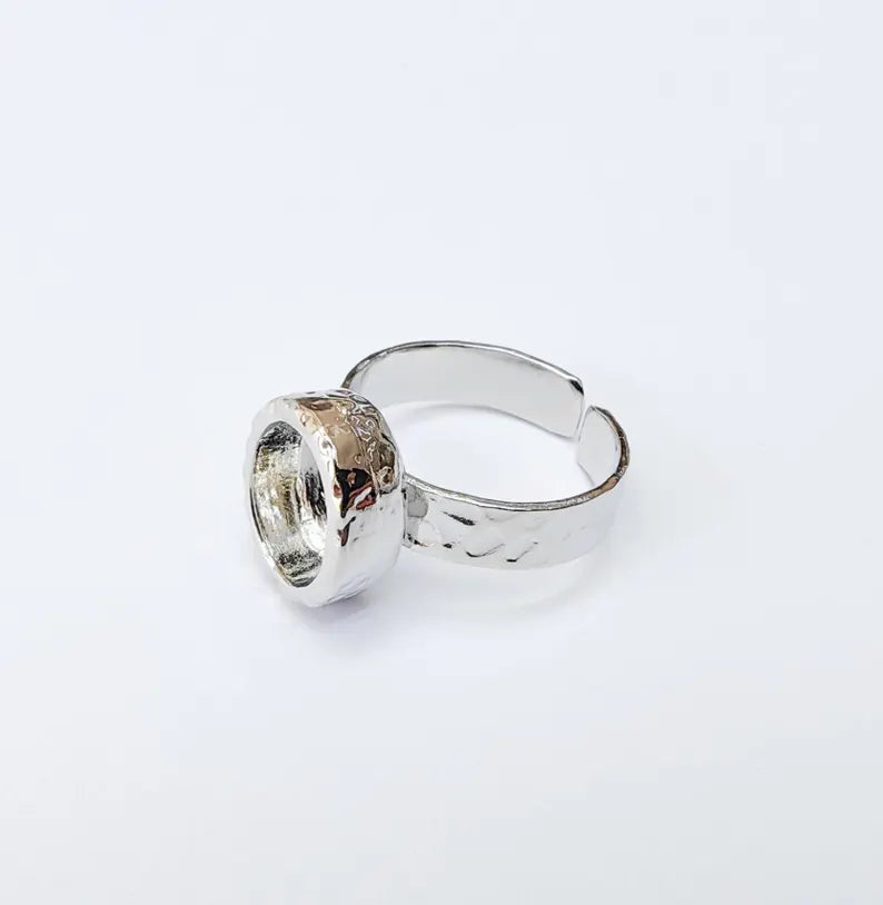 Adjustable Ring Base, Bright Silver Plated Hammered Band, Nickel Free Setting 10x8mm G37335