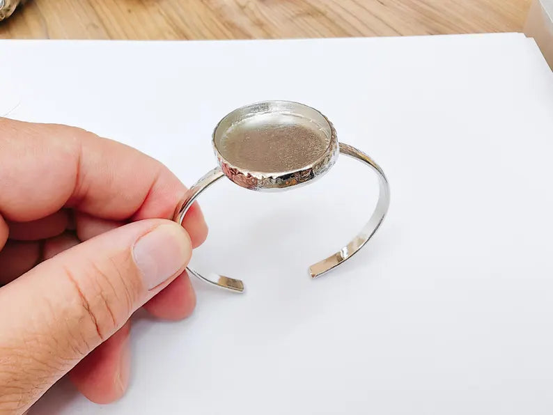 Hammered Bracelet Bezel, Adjustable Cuff Blank, Shiny Silver Plated Jewelry Supplies, 40x30mm G37339