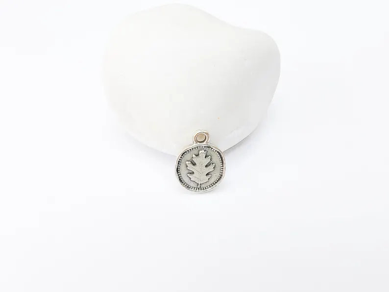 4 Oak Leaf Charm, Double Sided Pendant, Nature Jewelry Making Supplies, Antique Silver Plated, 16x12mm G37346