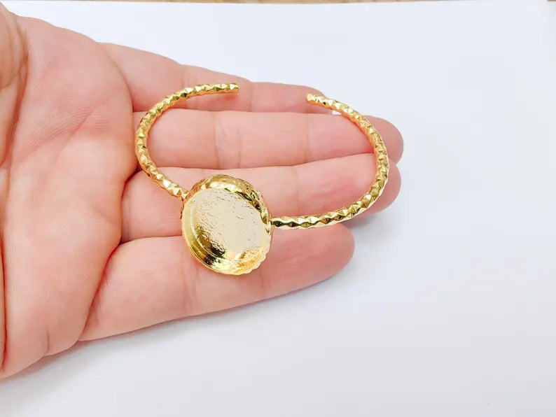Hammered Bracelet Bezel, Adjustable Cuff Blank, 24k Shiny Gold Jewelry Supplies, 25x18mm G37337
