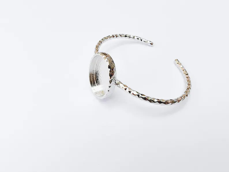Hammered Bracelet Bezel, Adjustable Cuff Blank, Shiny Silver Plated Jewelry Supplies, 25x18mm G37347