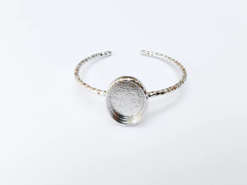 Hammered Bracelet Bezel, Adjustable Cuff Blank, Shiny Silver Plated Jewelry Supplies, 25x18mm G37347